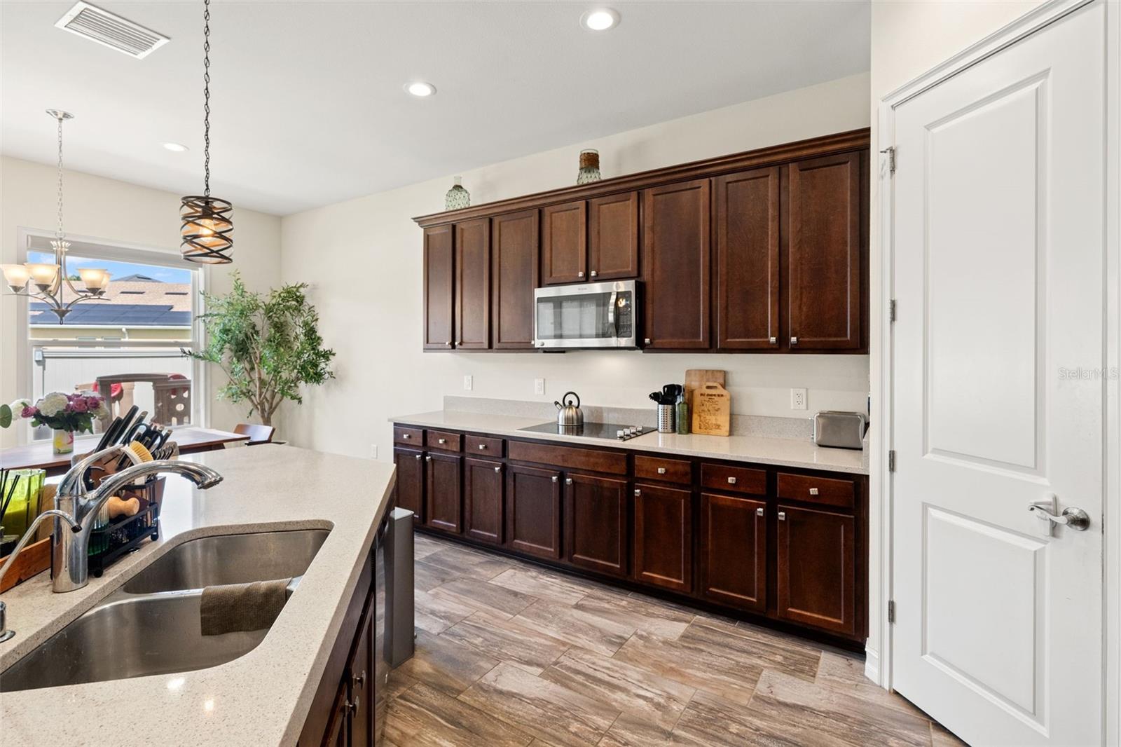 1723 WHITEWILLOW DR — photo 39