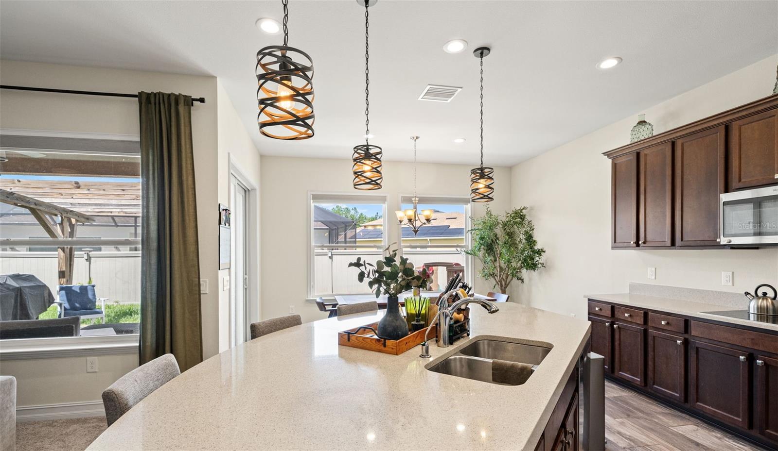 1723 WHITEWILLOW DR — photo 38