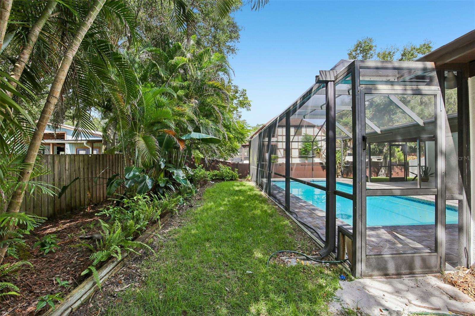 3093 CREST DR — photo 43