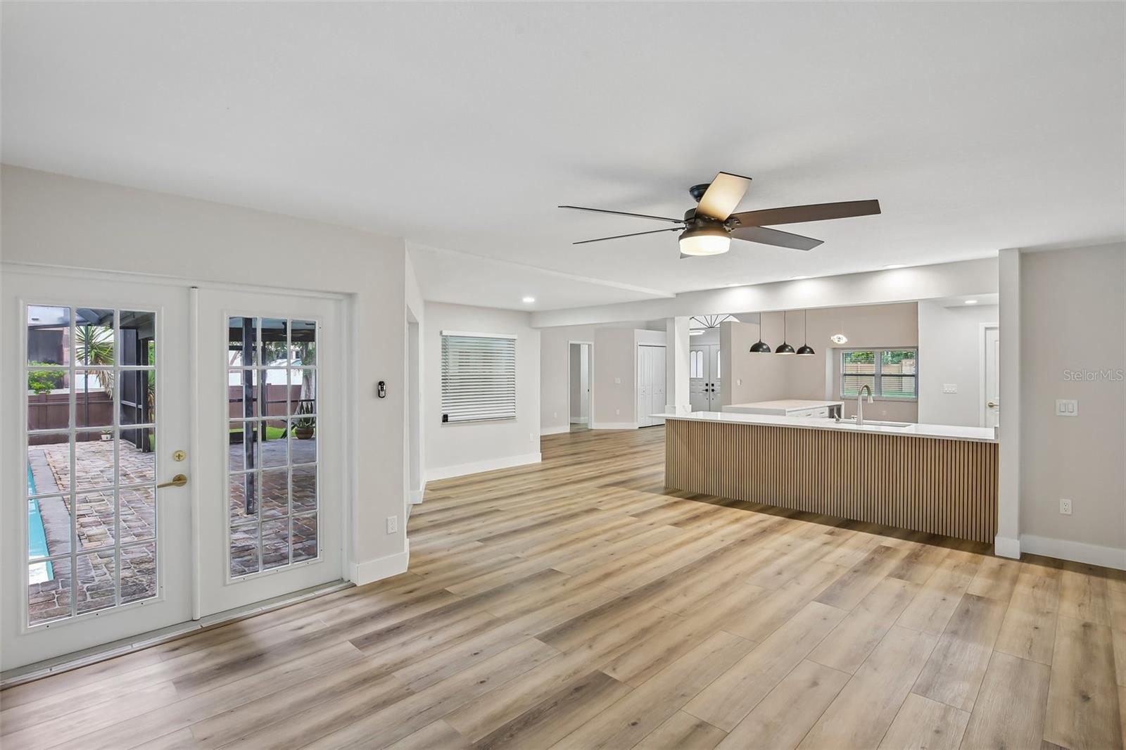 3093 CREST DR — photo 18