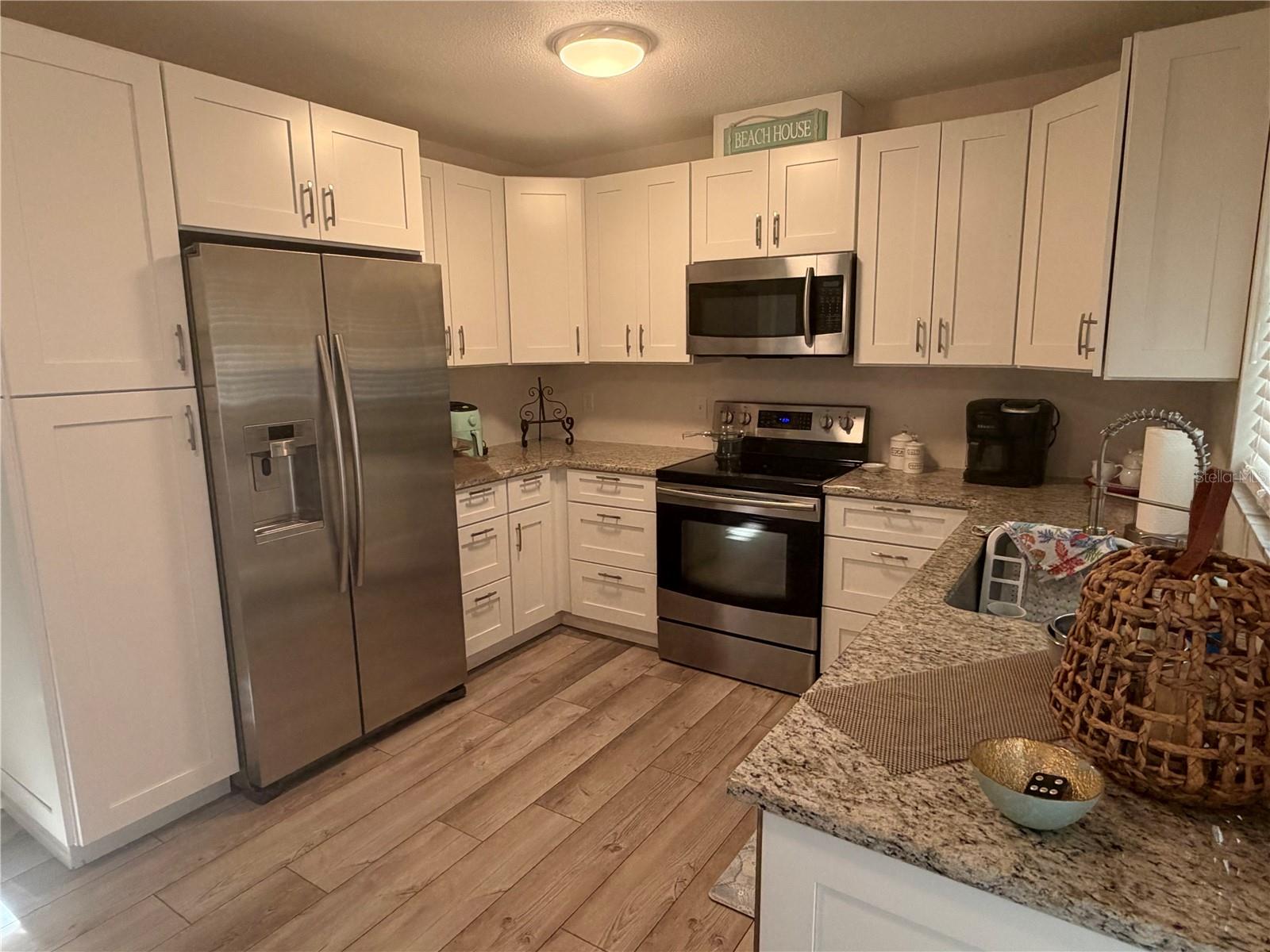 5231 POMPANO RD — photo 8