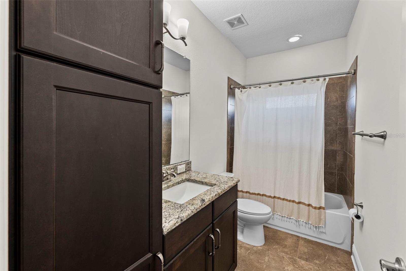 207 S MOODY AVE #A — photo 34