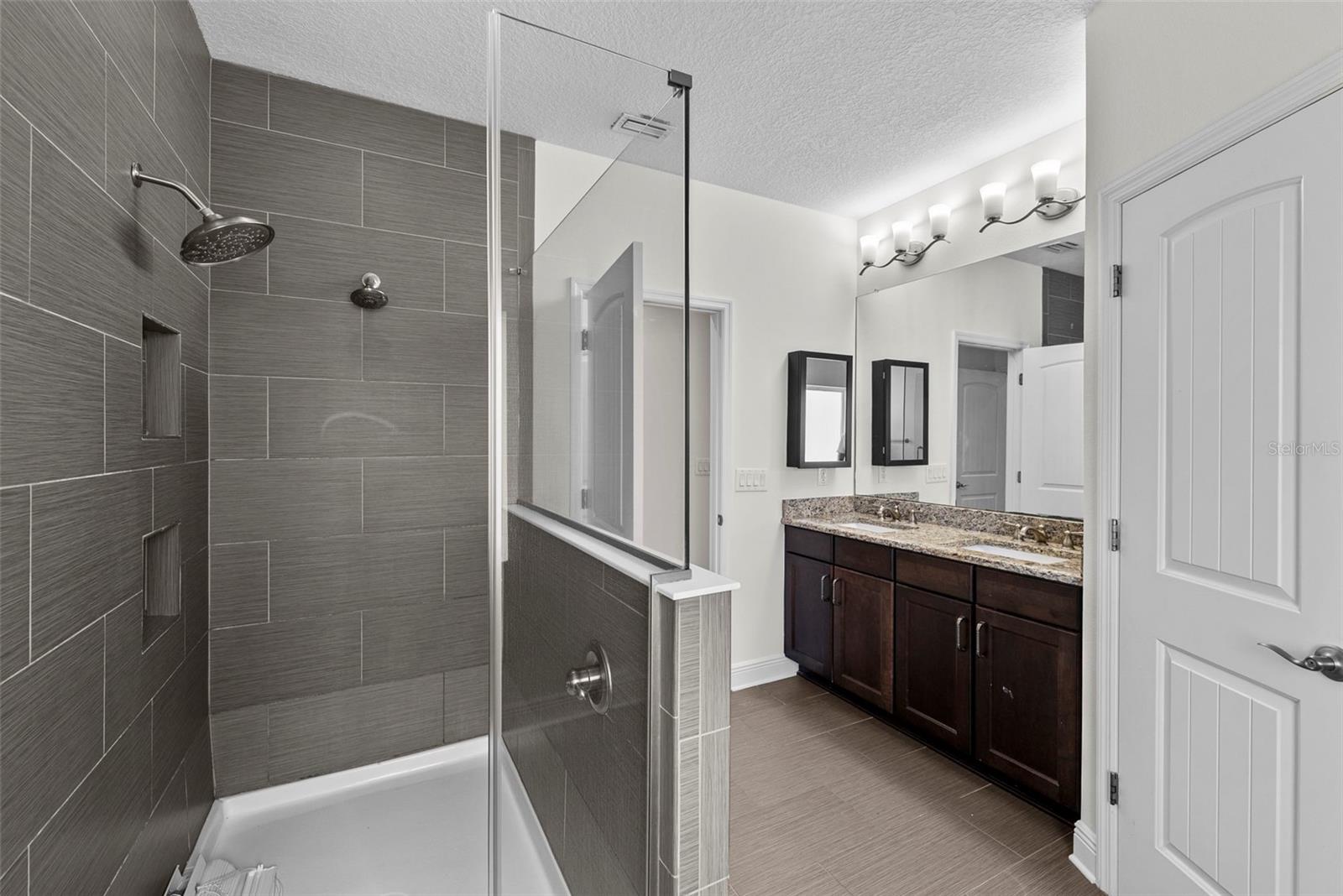 207 S MOODY AVE #A — photo 29