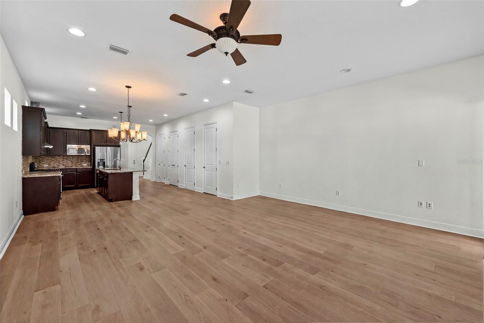 207 S MOODY AVE #A — photo 16