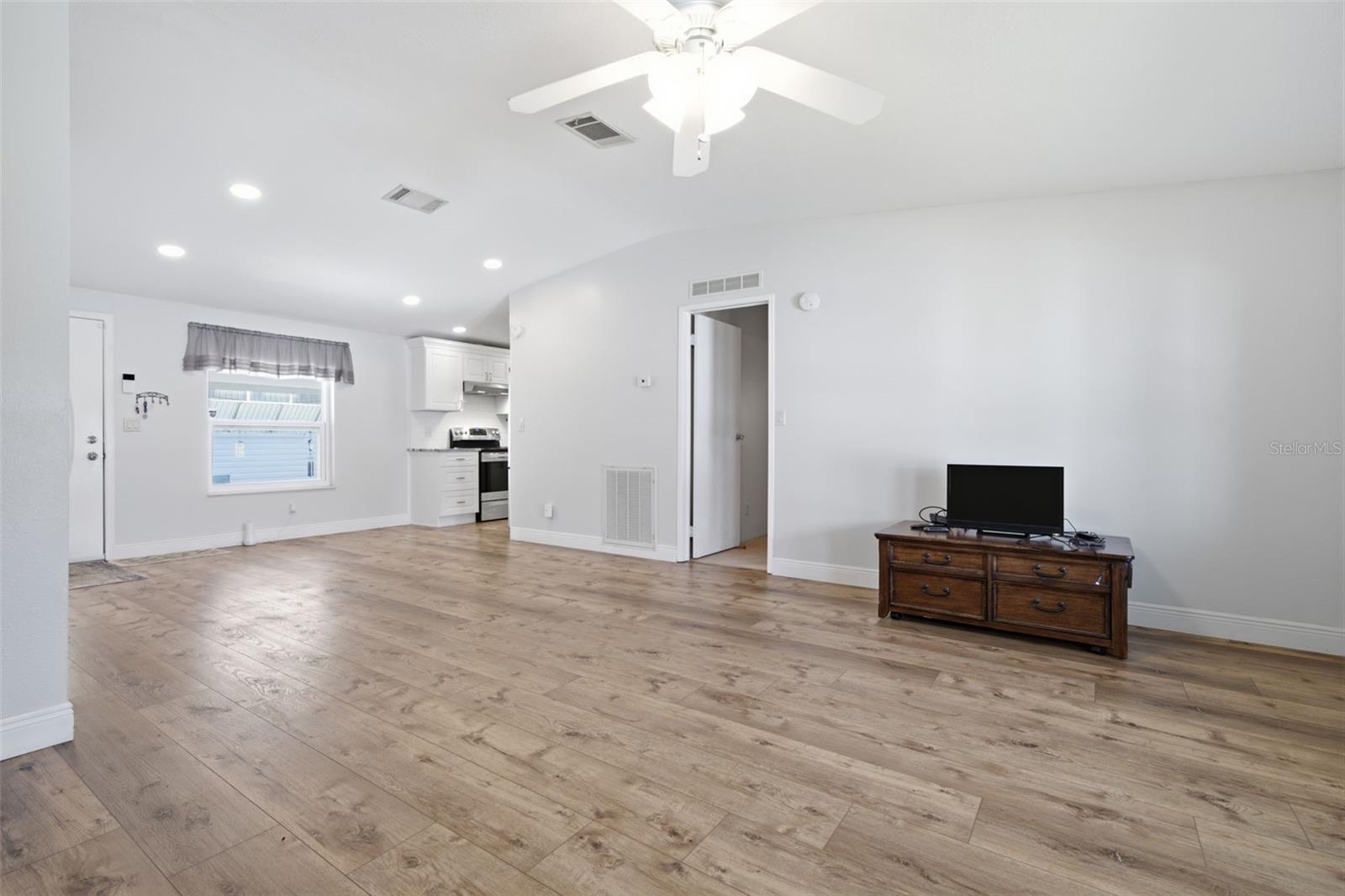 7 FRANGIPANI CIR — photo 8