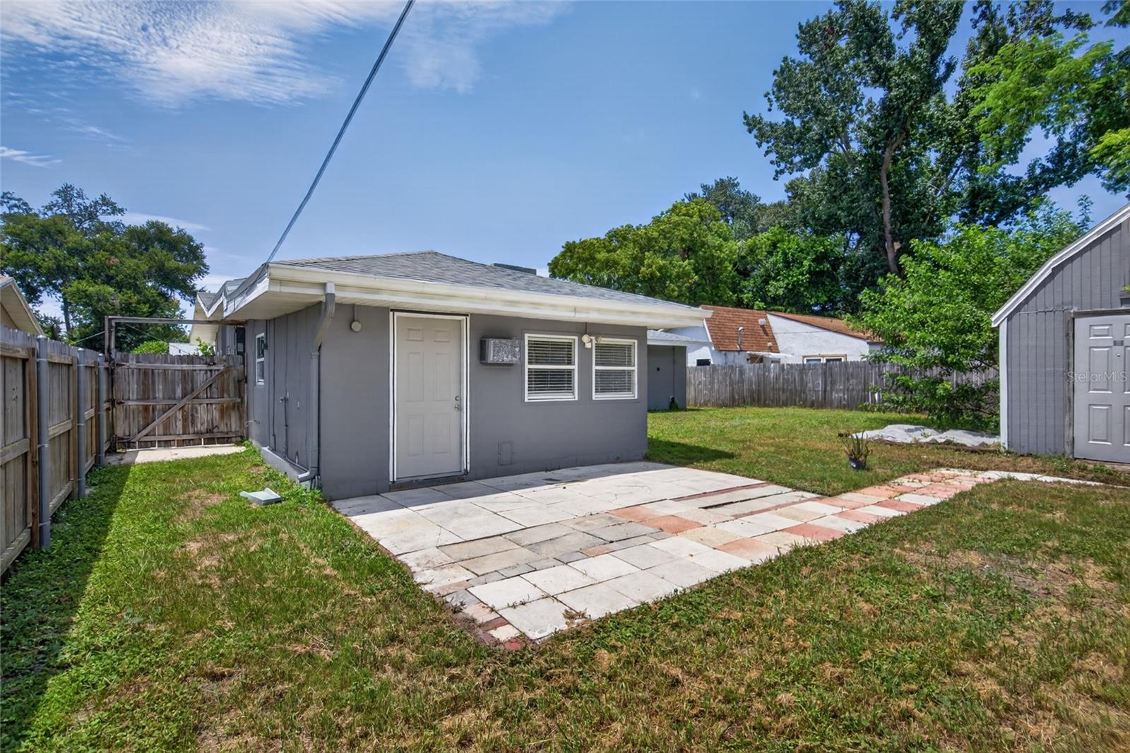 1923 ALBANY DR — photo 29