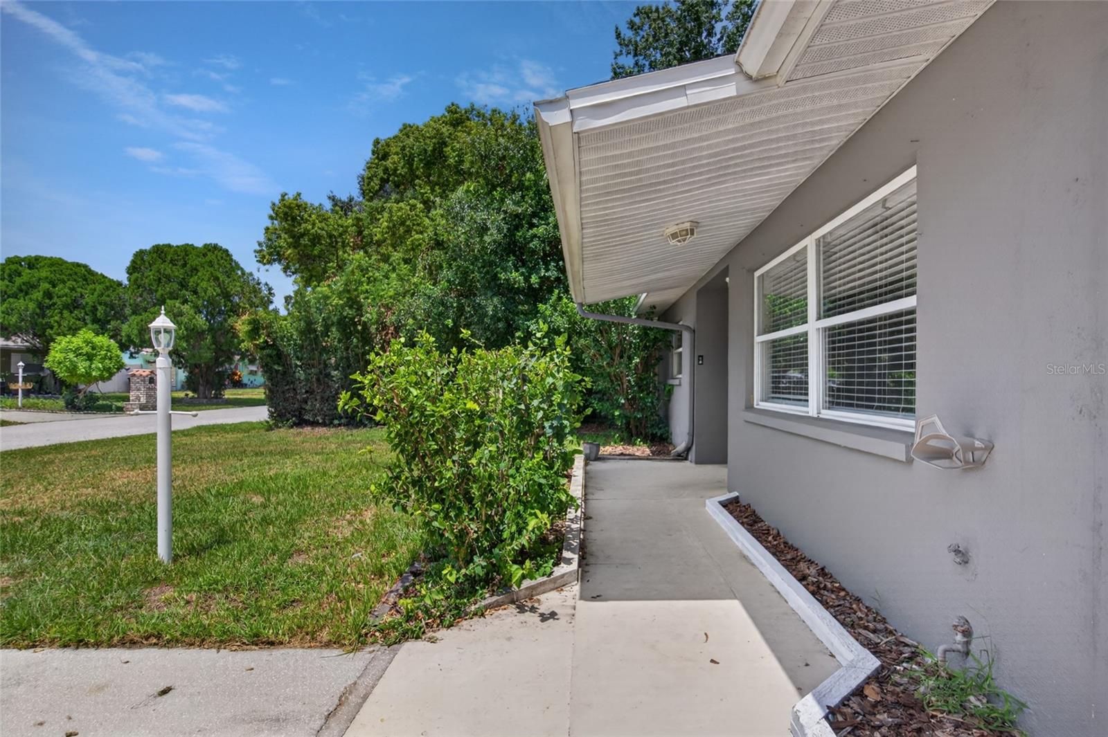 1923 ALBANY DR — photo 2