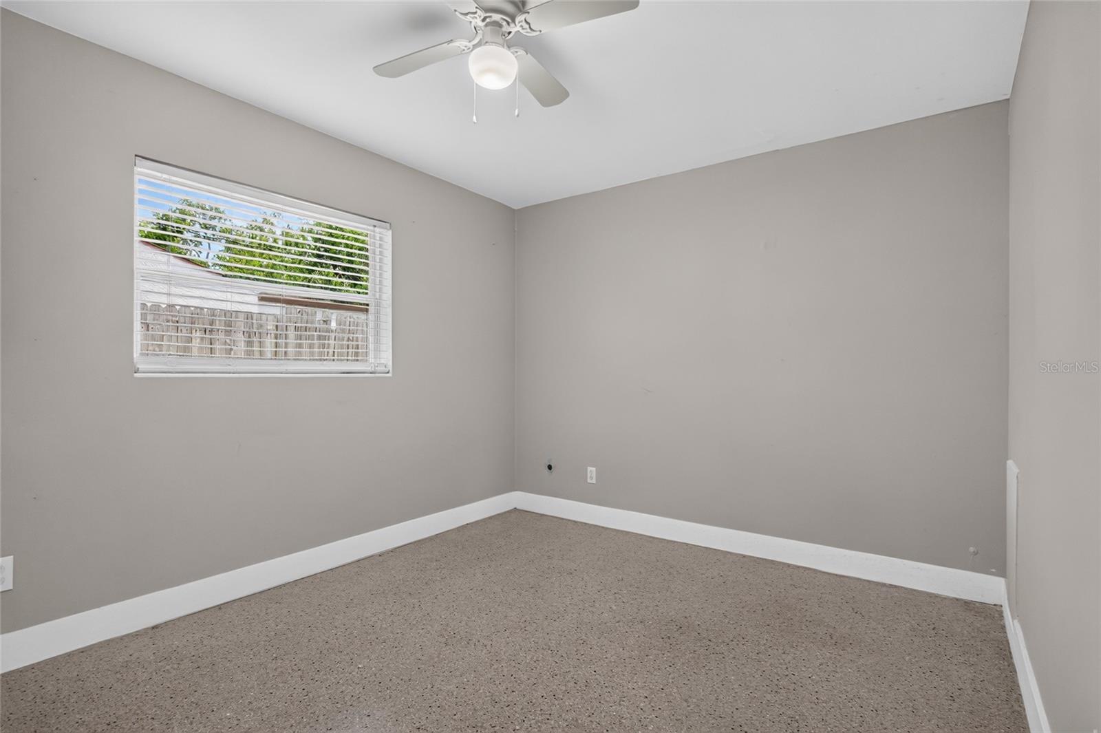 1923 ALBANY DR — photo 24