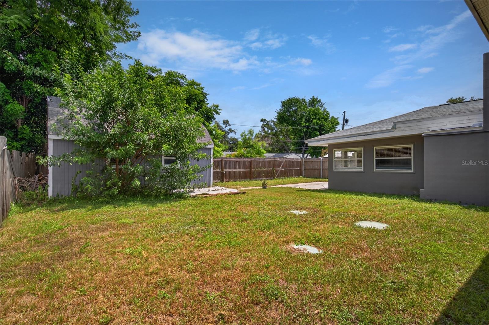1923 ALBANY DR — photo 31