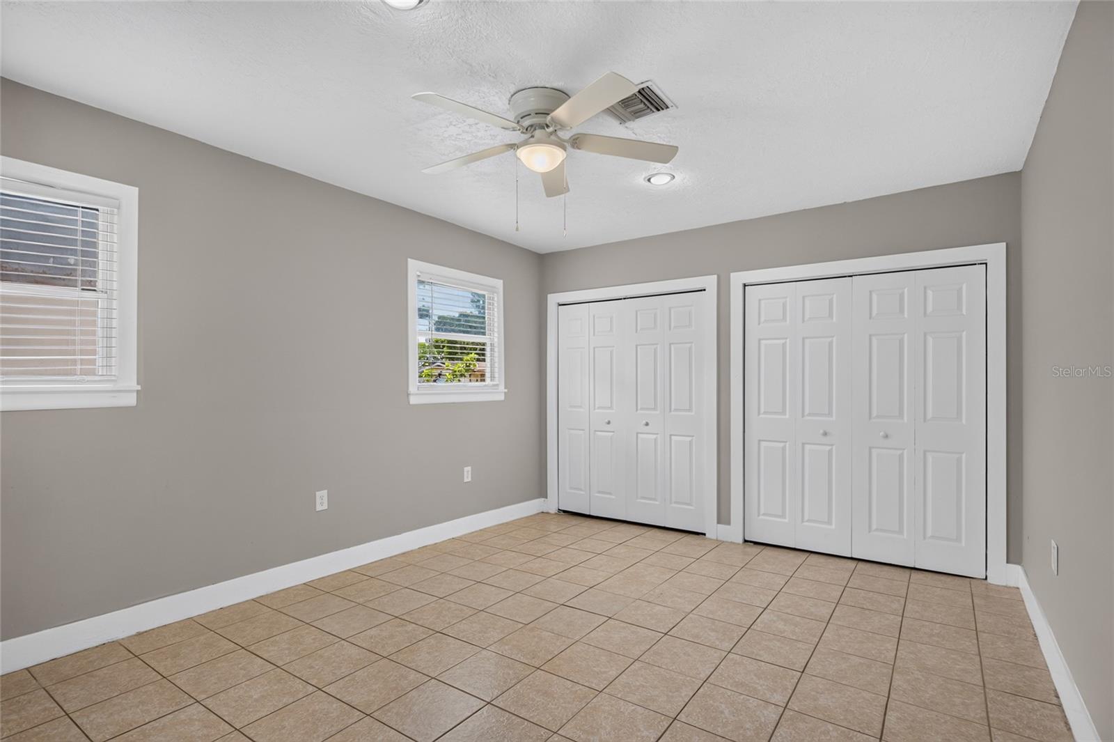 1923 ALBANY DR — photo 13