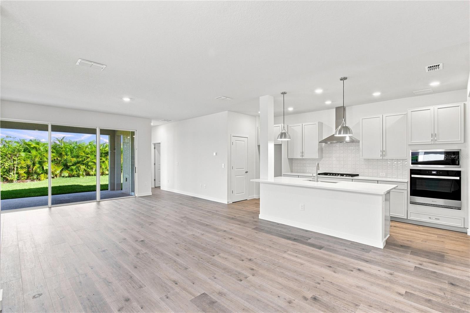 5166 CREEK SAND DR — photo 10