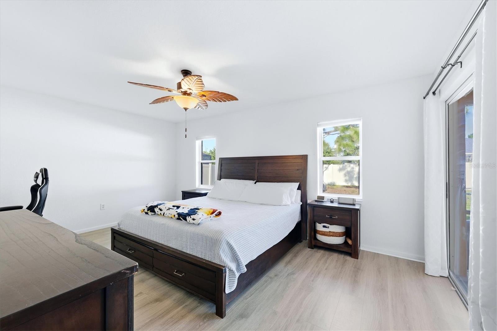 2565 CLOVELON ST — photo 16