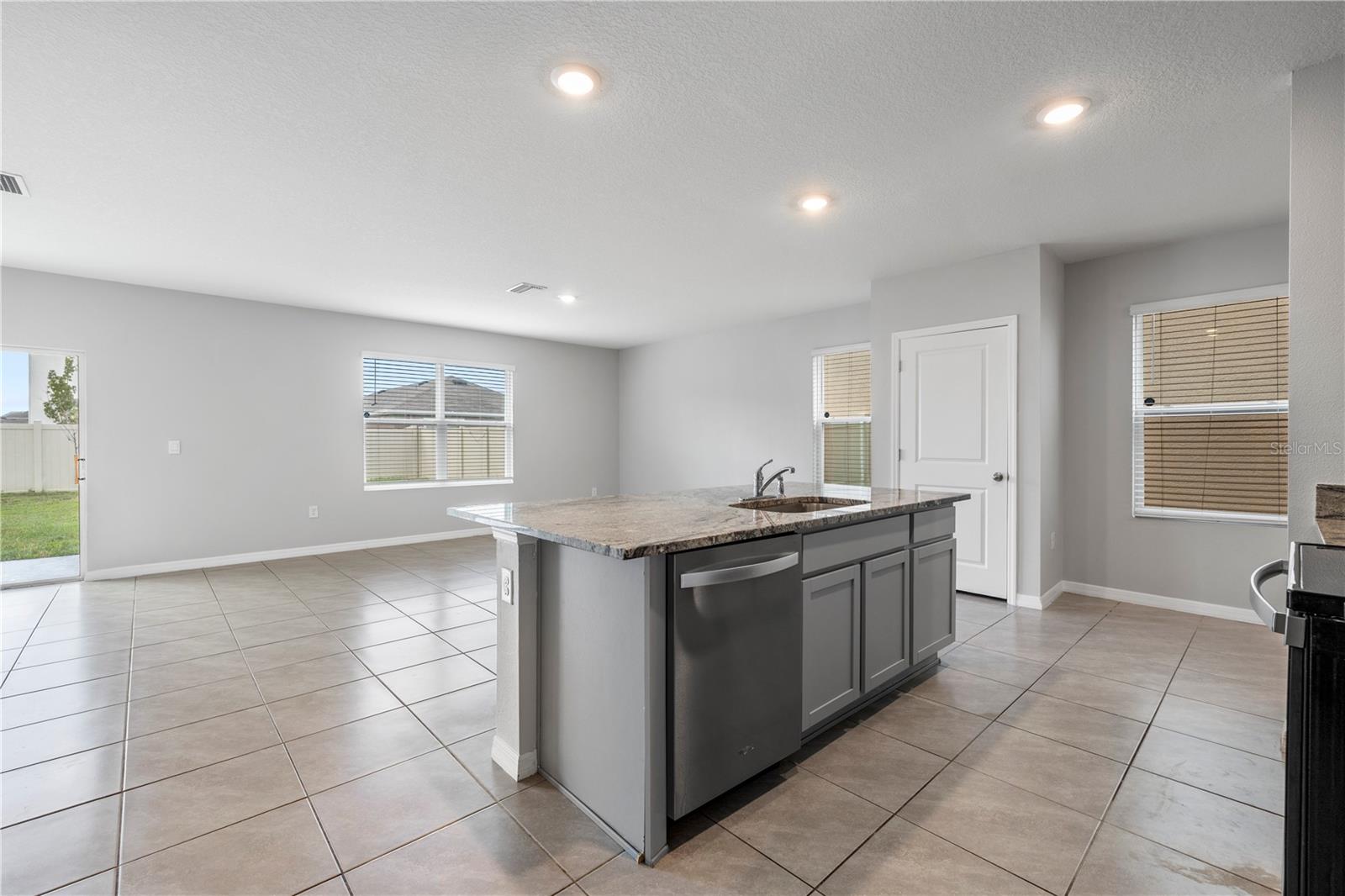 9294 FORGE BREEZE LOOP — photo 14