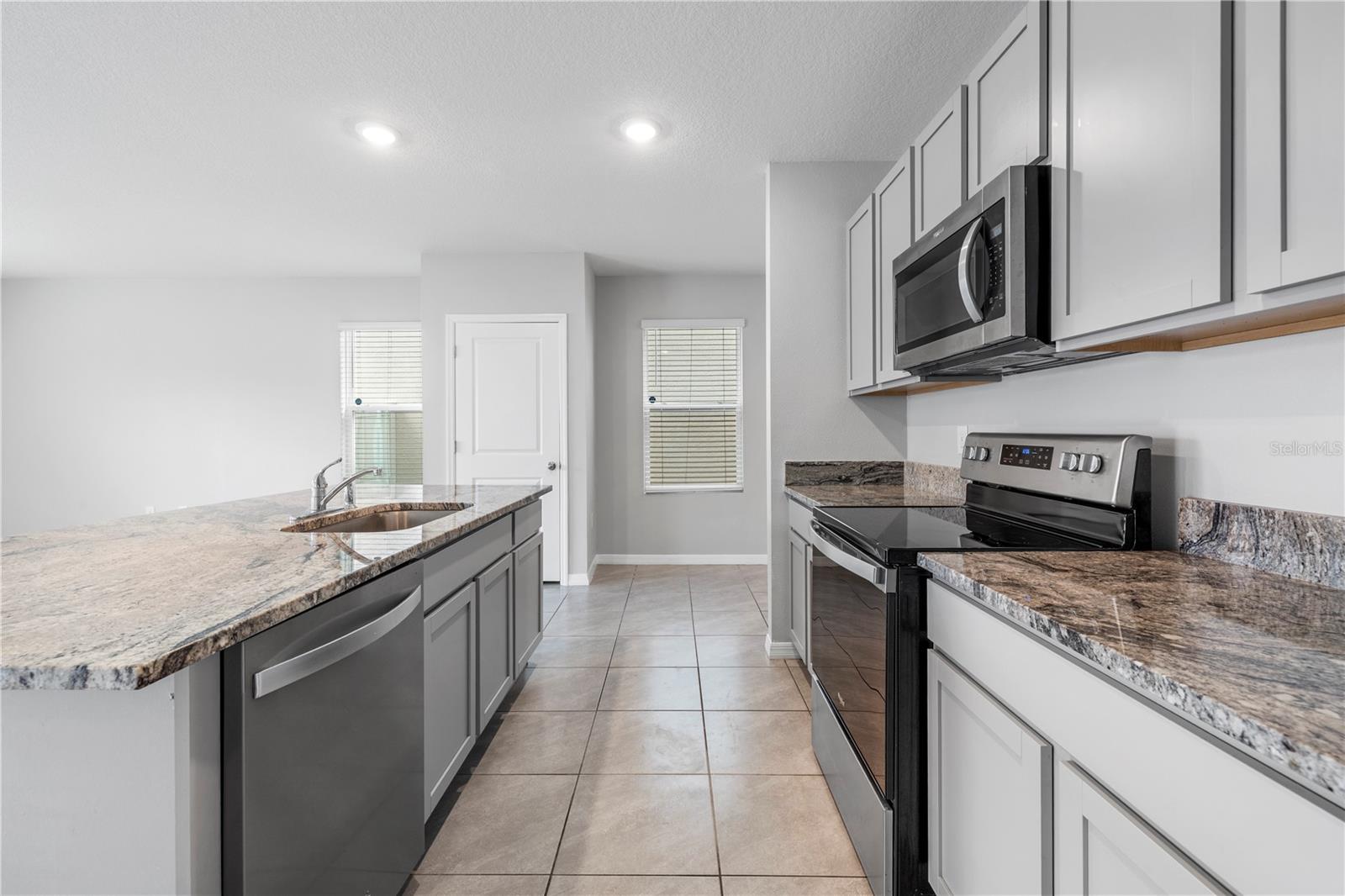 9294 FORGE BREEZE LOOP — photo 13