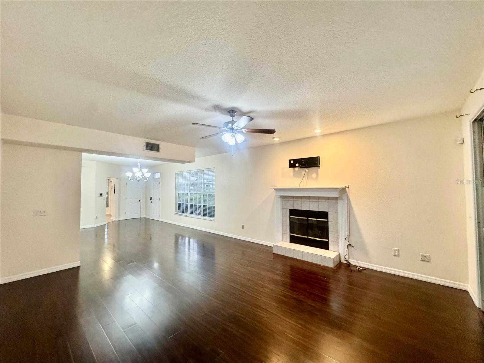 2800 COUNTRYSIDE BLVD #1 — photo 11