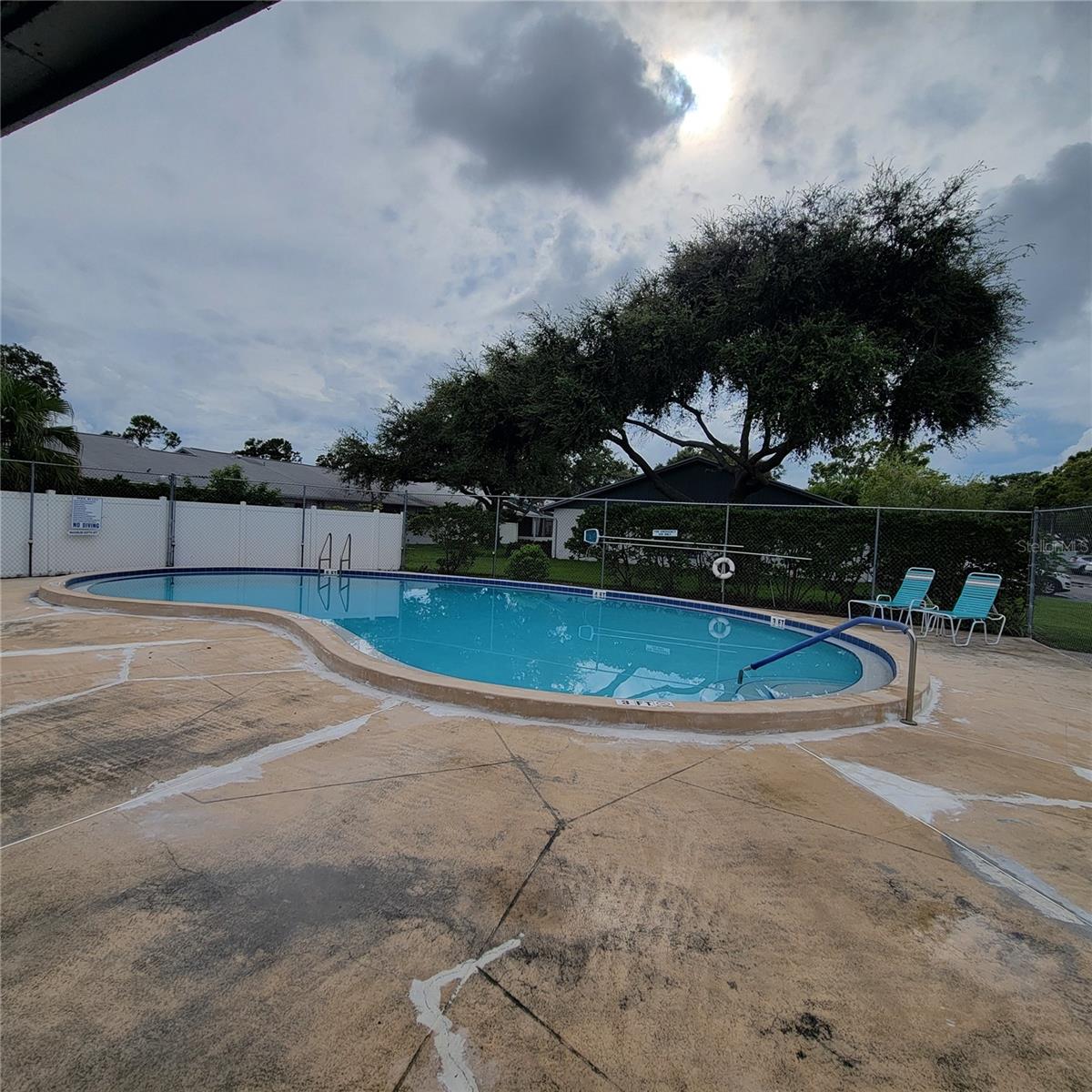 7249 PARKSIDE VILLAS DR N — photo 37