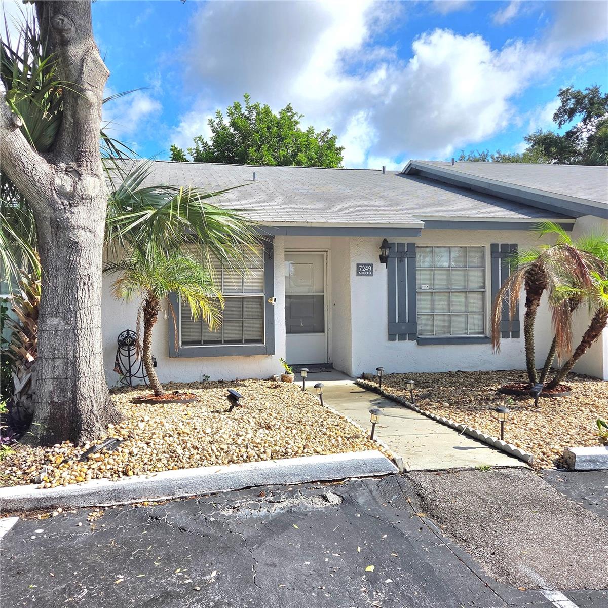 7249 PARKSIDE VILLAS DR N — photo 2