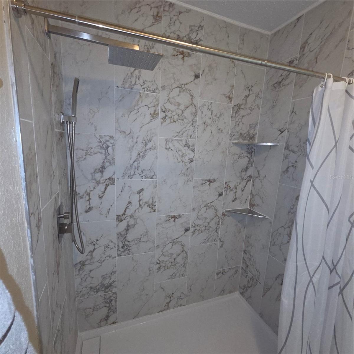 7249 PARKSIDE VILLAS DR N — photo 29