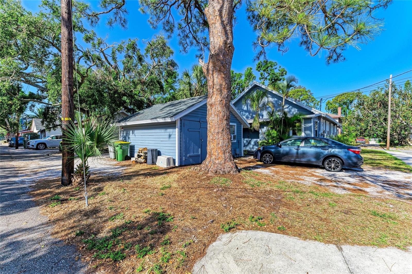 432 ADELIA AVE — photo 38