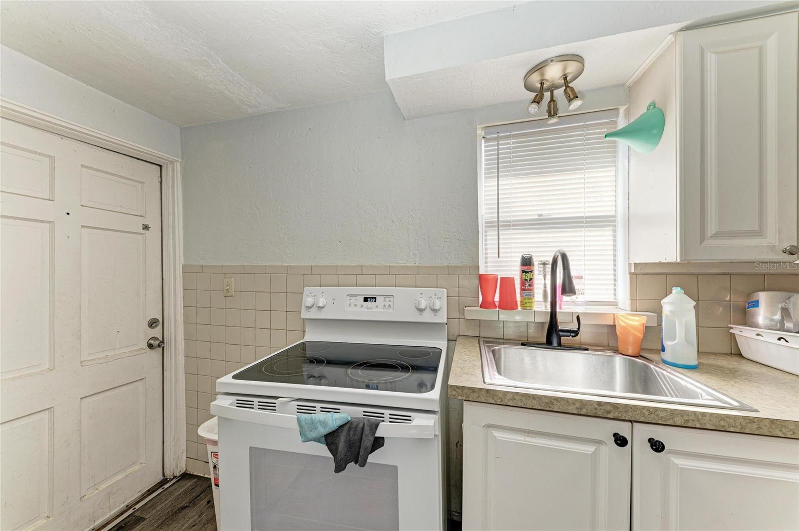 432 ADELIA AVE — photo 10