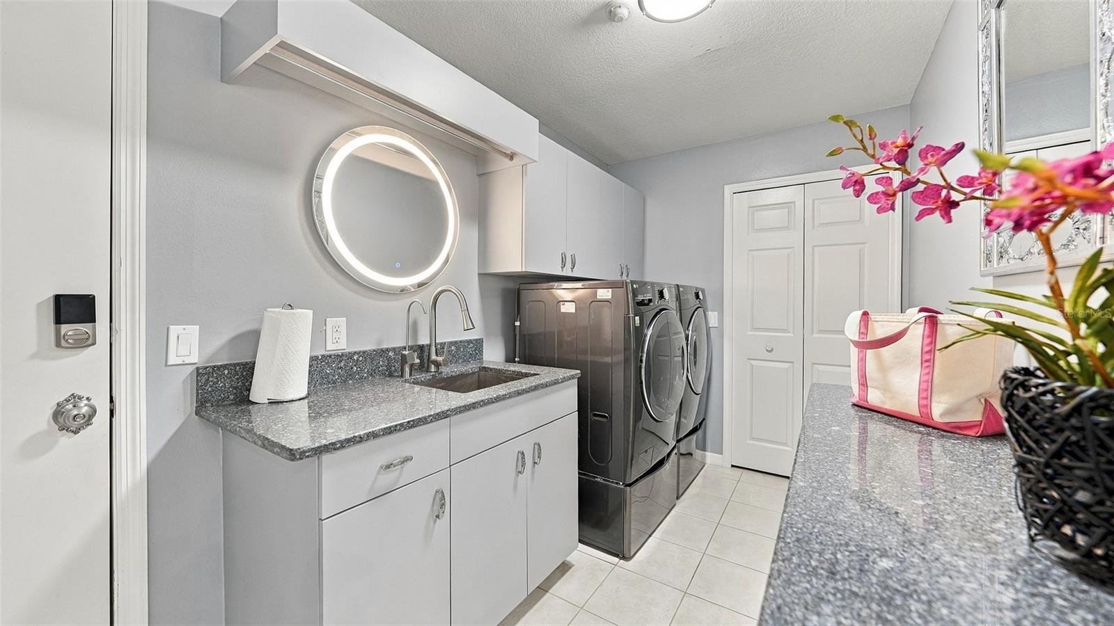 8136 REGENTS CT — photo 28