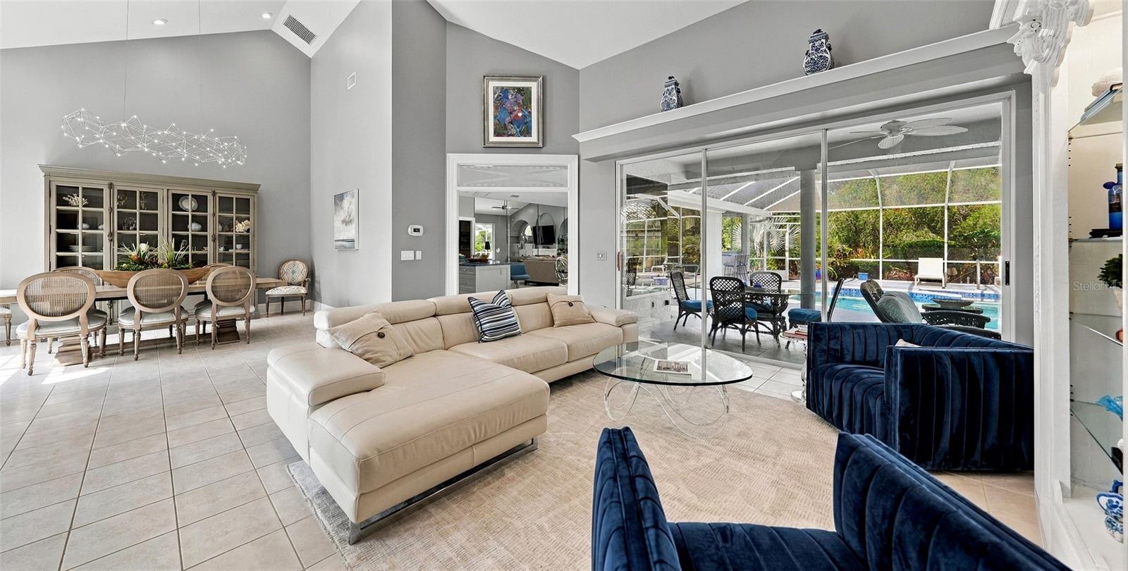 8136 REGENTS CT — photo 7