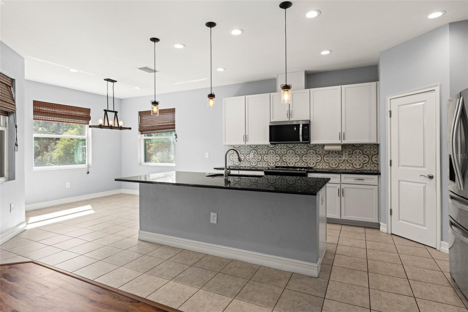 16361 HYDE MANOR DR — photo 34
