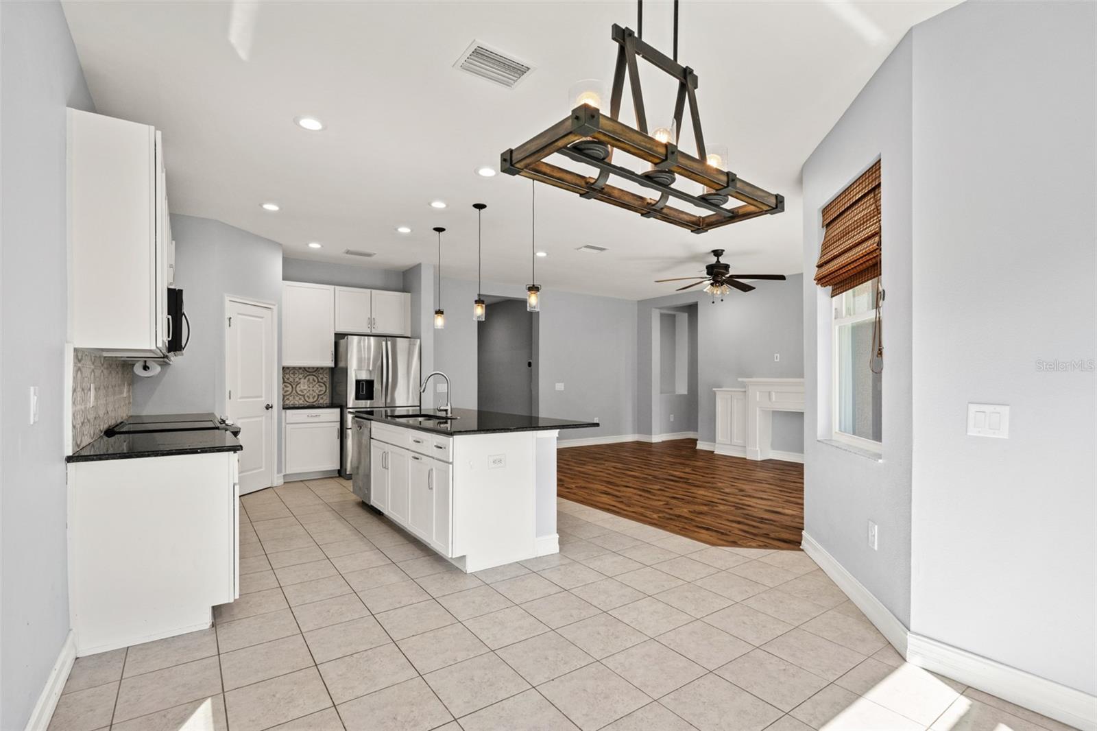 16361 HYDE MANOR DR — photo 37