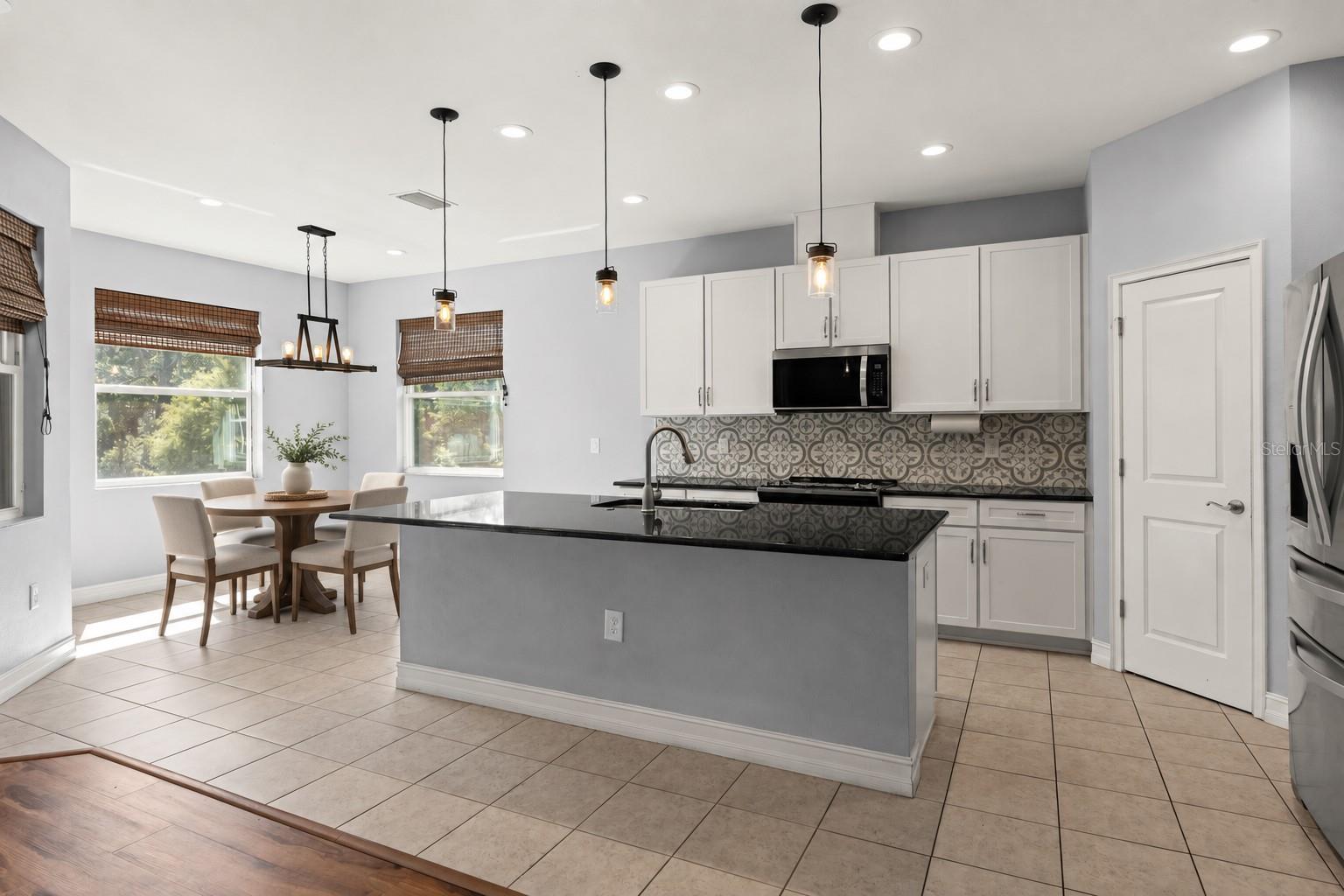 16361 HYDE MANOR DR — photo 33