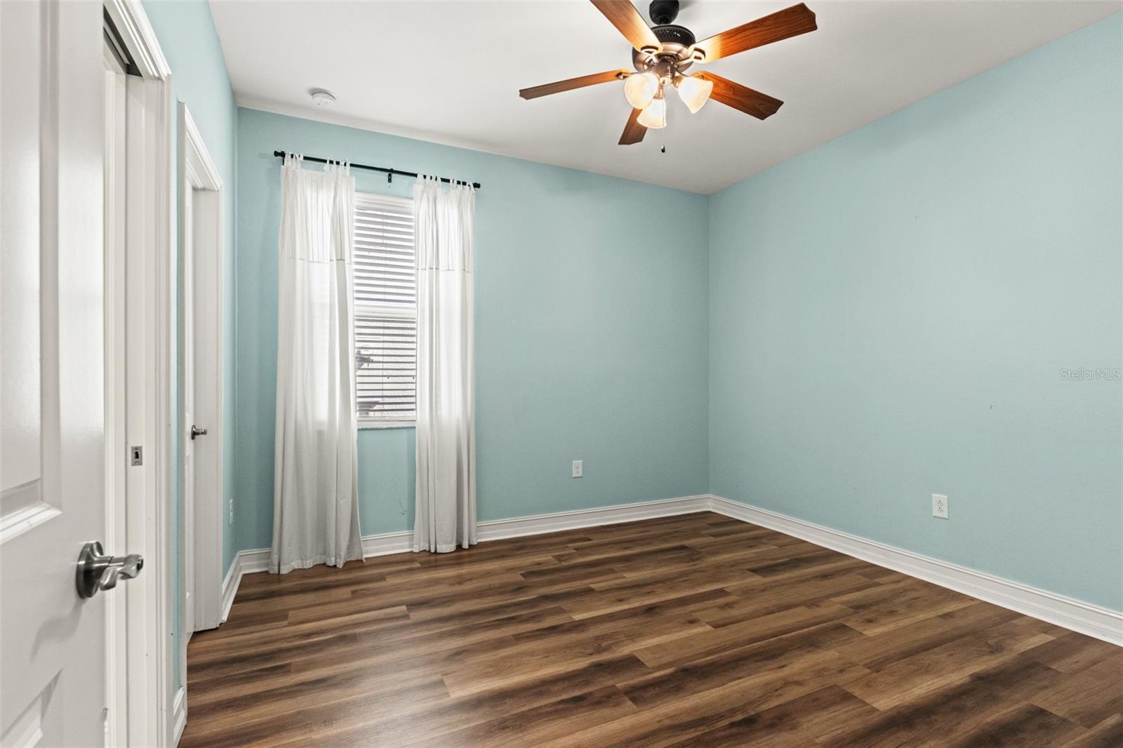 16361 HYDE MANOR DR — photo 20