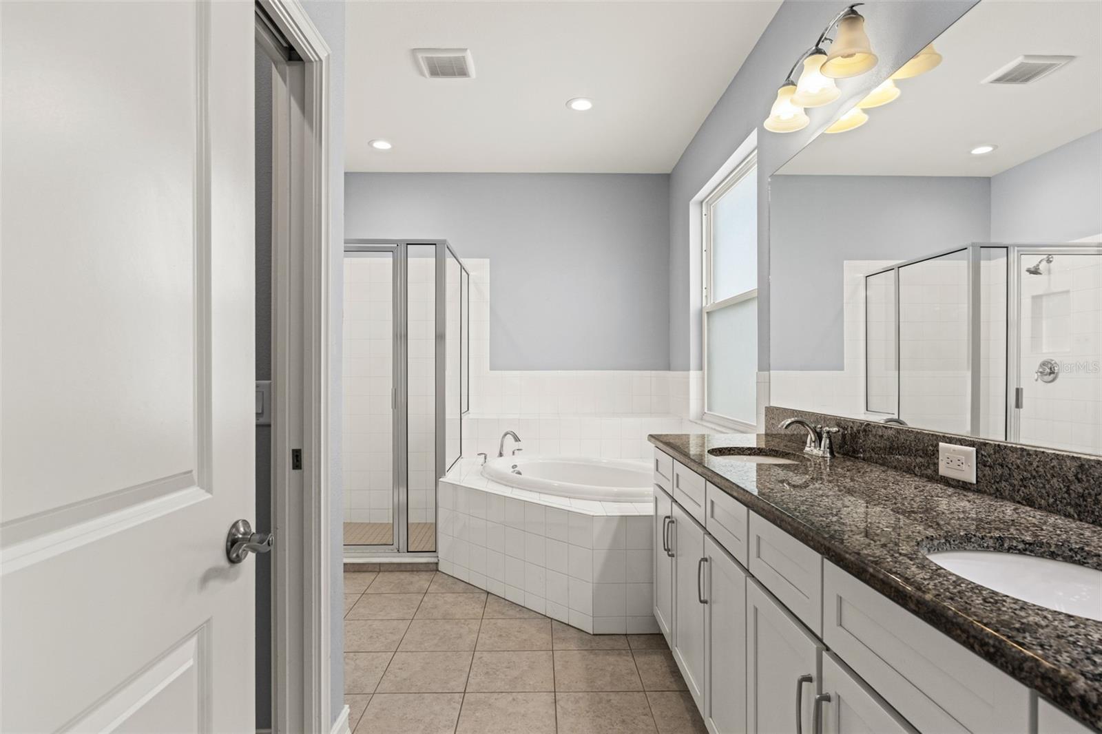16361 HYDE MANOR DR — photo 12