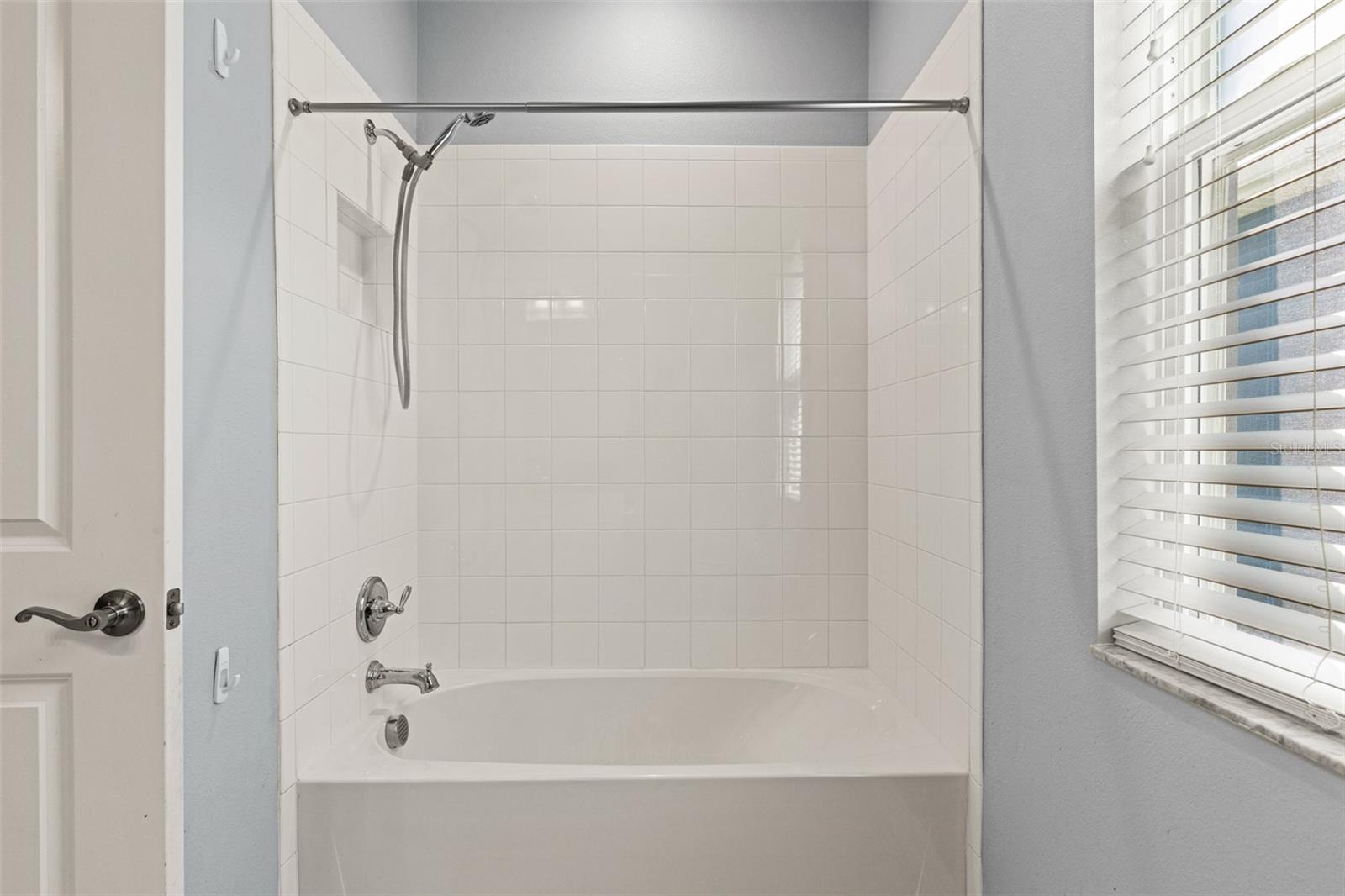 16361 HYDE MANOR DR — photo 8