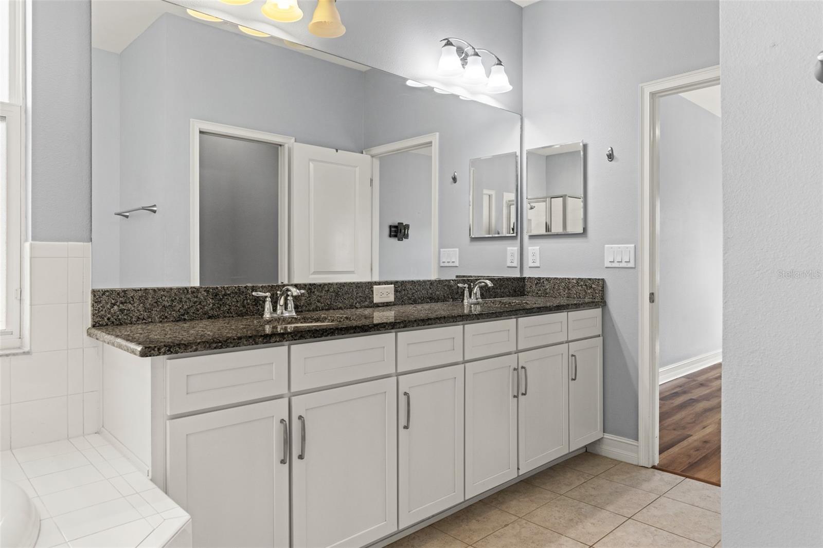 16361 HYDE MANOR DR — photo 14