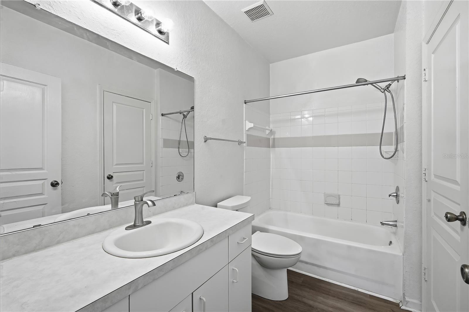 17101 CARRINGTON PARK DR #424 — photo 11
