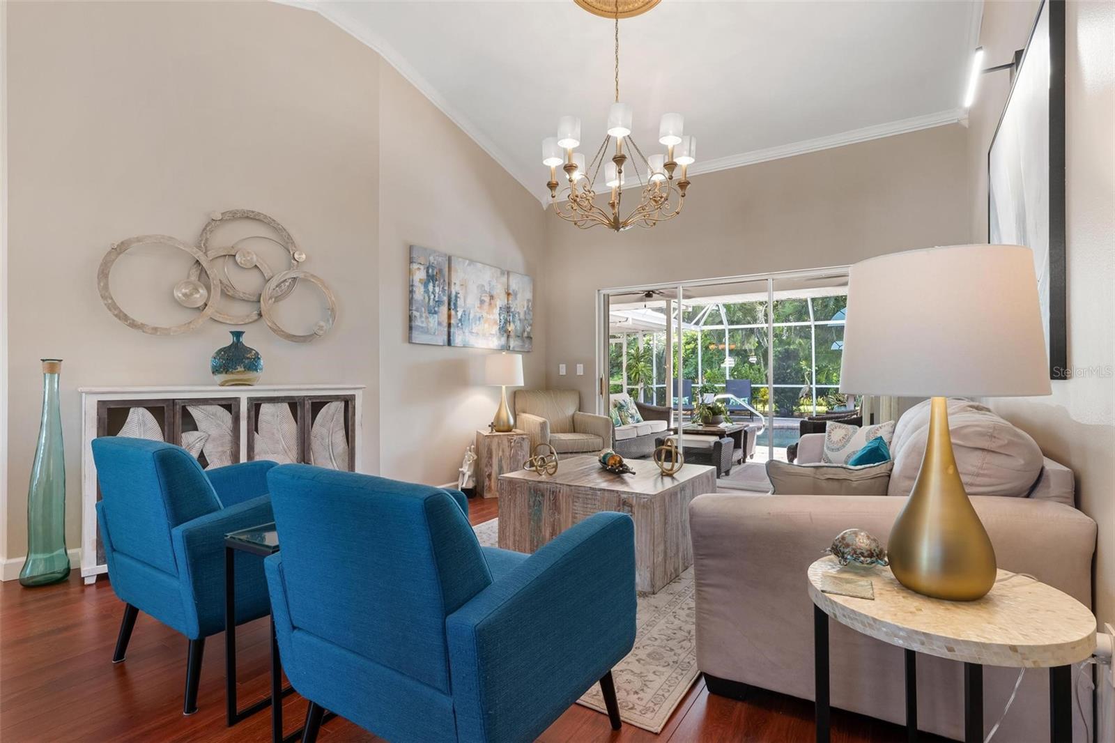 512 WARWICK DR — photo 10