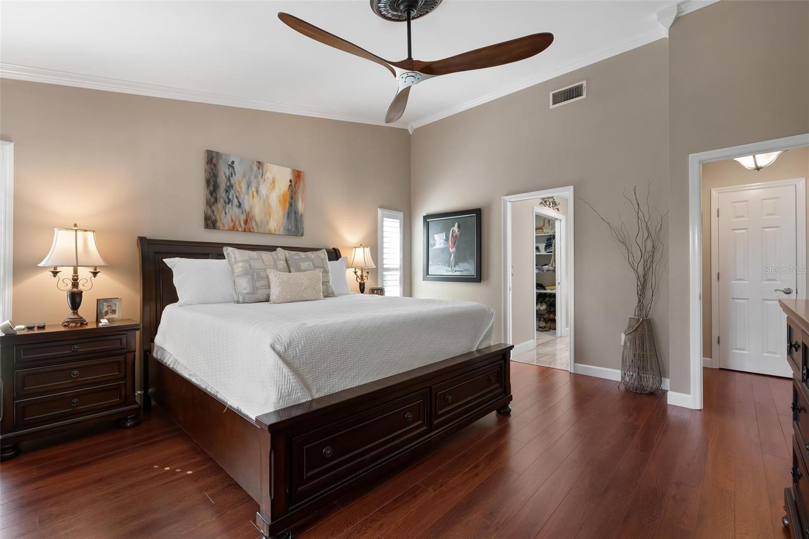 512 WARWICK DR — photo 38