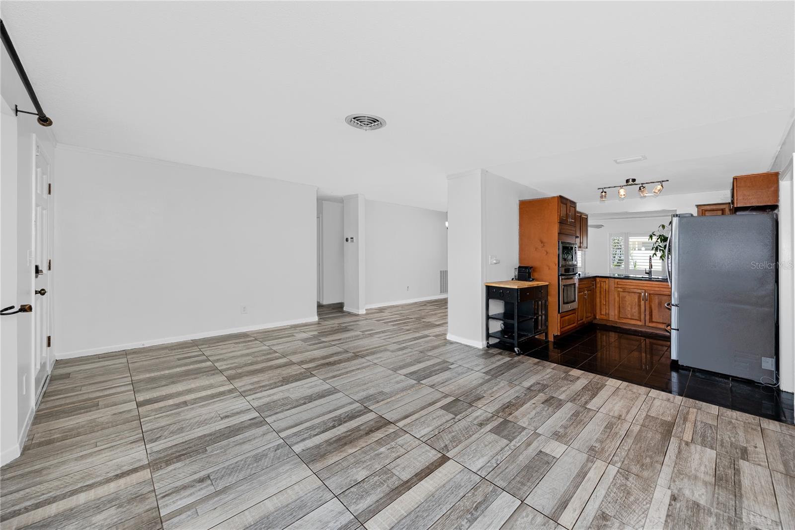 1744 HARBOR CIR E — photo 20