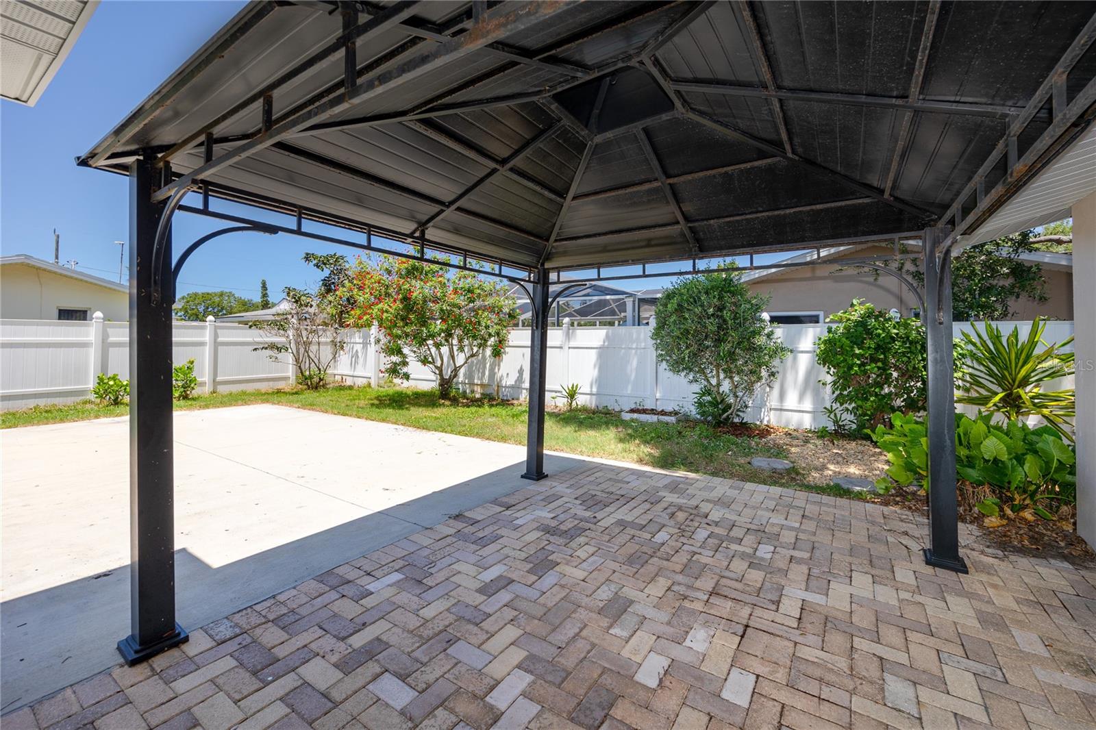 1744 HARBOR CIR E — photo 29