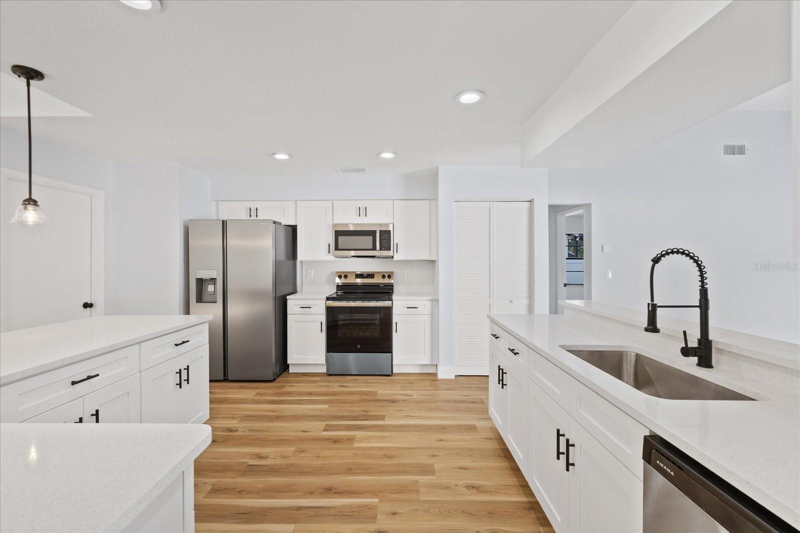 12008 STEPPINGSTONE BLVD — photo 10