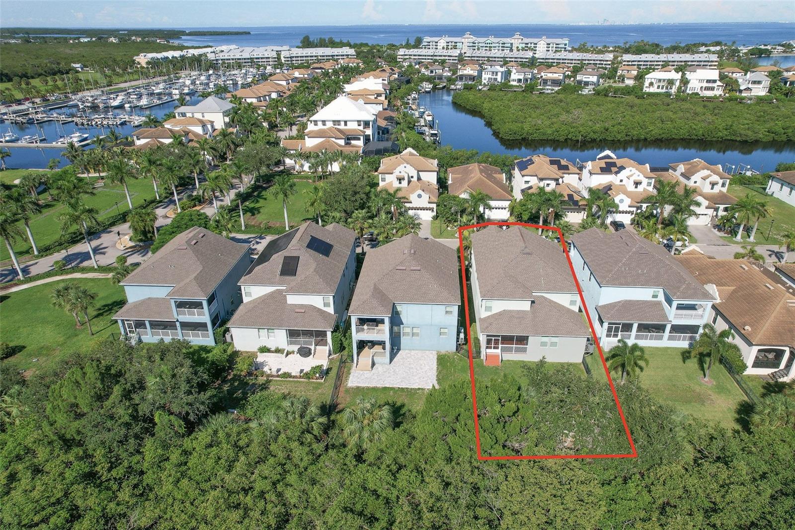 911 SEAGRAPE DR — photo 2