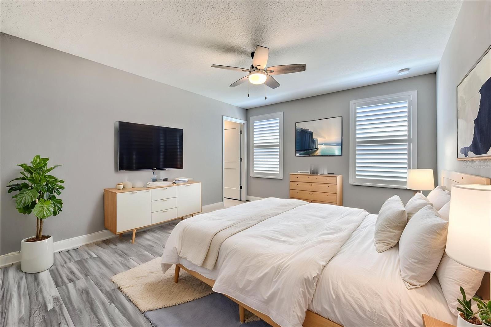 911 SEAGRAPE DR — photo 31