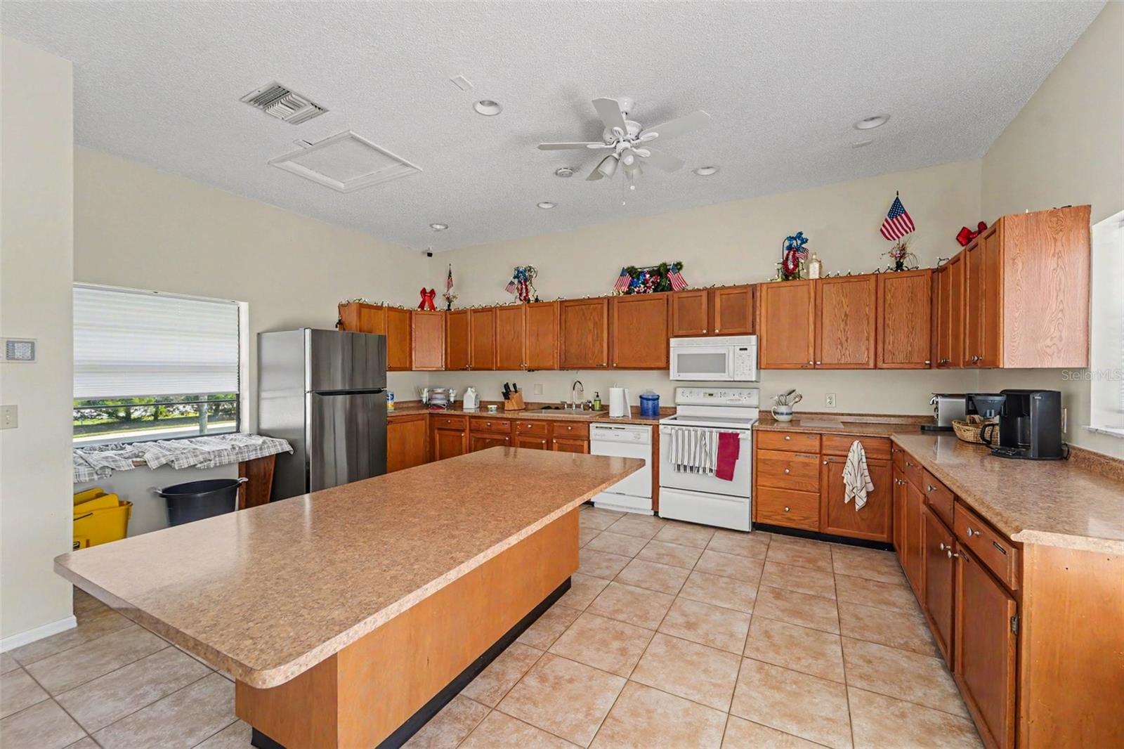 1702 SEASCAPE CIR #203 — photo 16