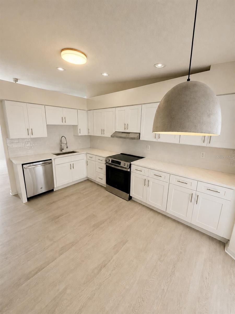 29204 PRINCEVILLE DR — photo 6