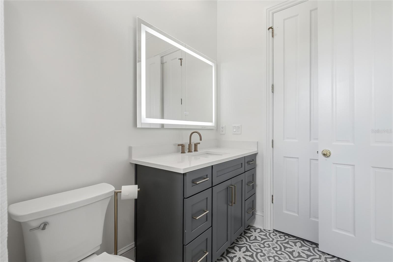 11104 WINTHROP WAY — photo 41