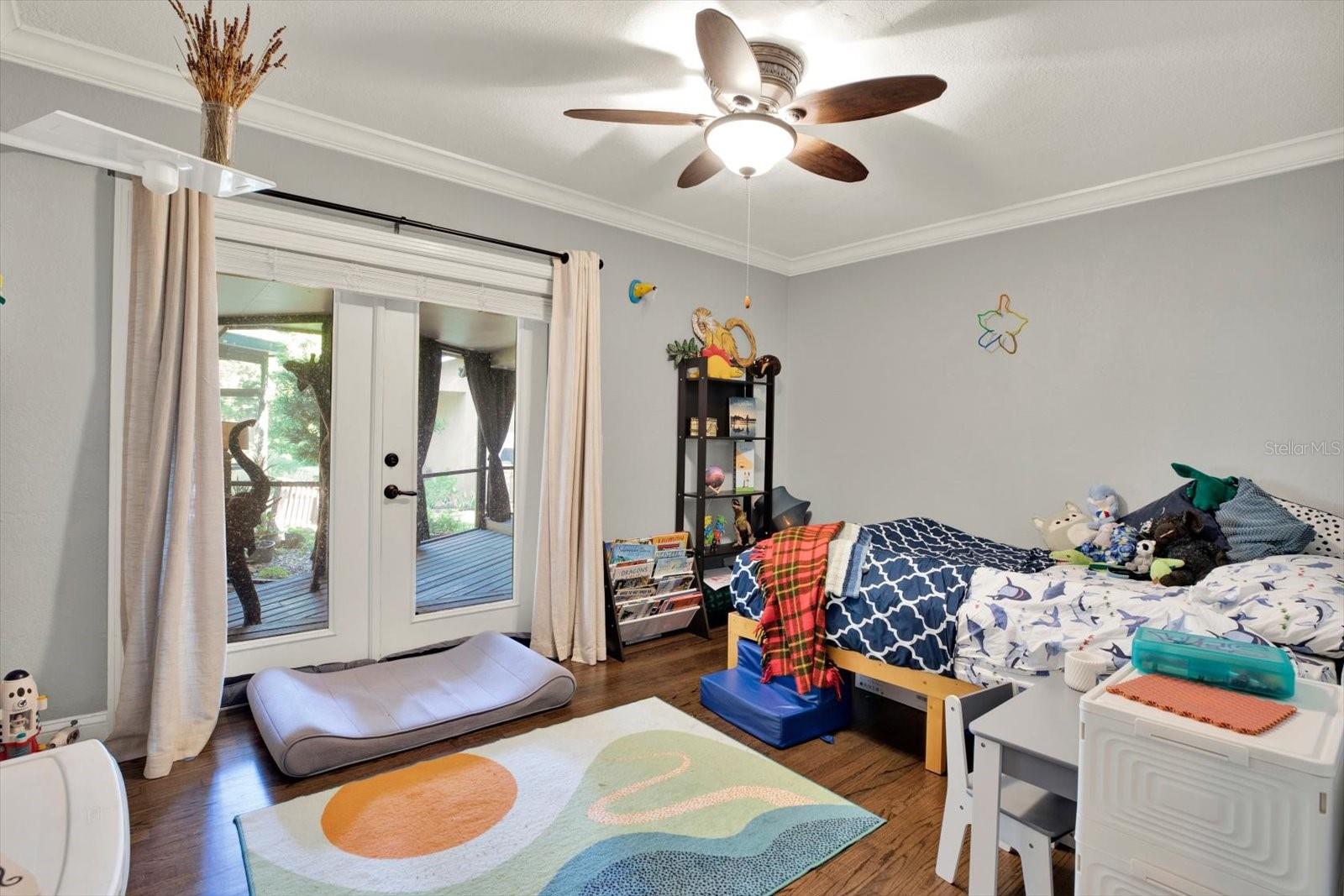 302 BELLE TERRE AVE — photo 32