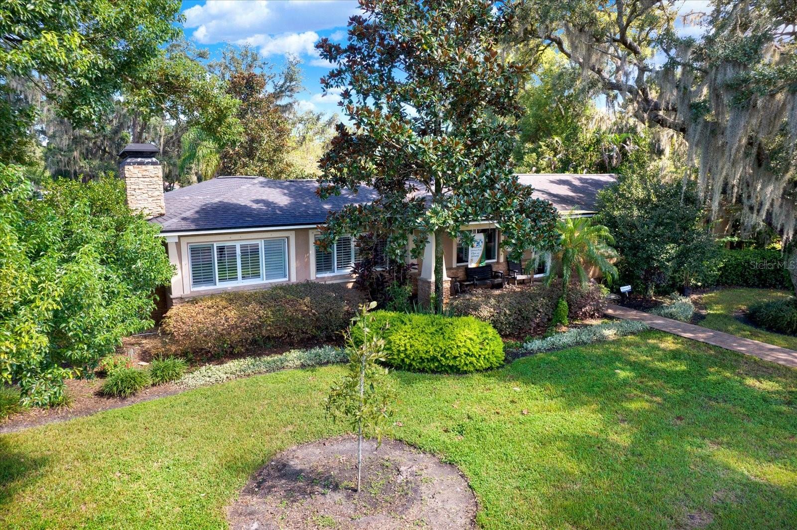 302 BELLE TERRE AVE — photo 2