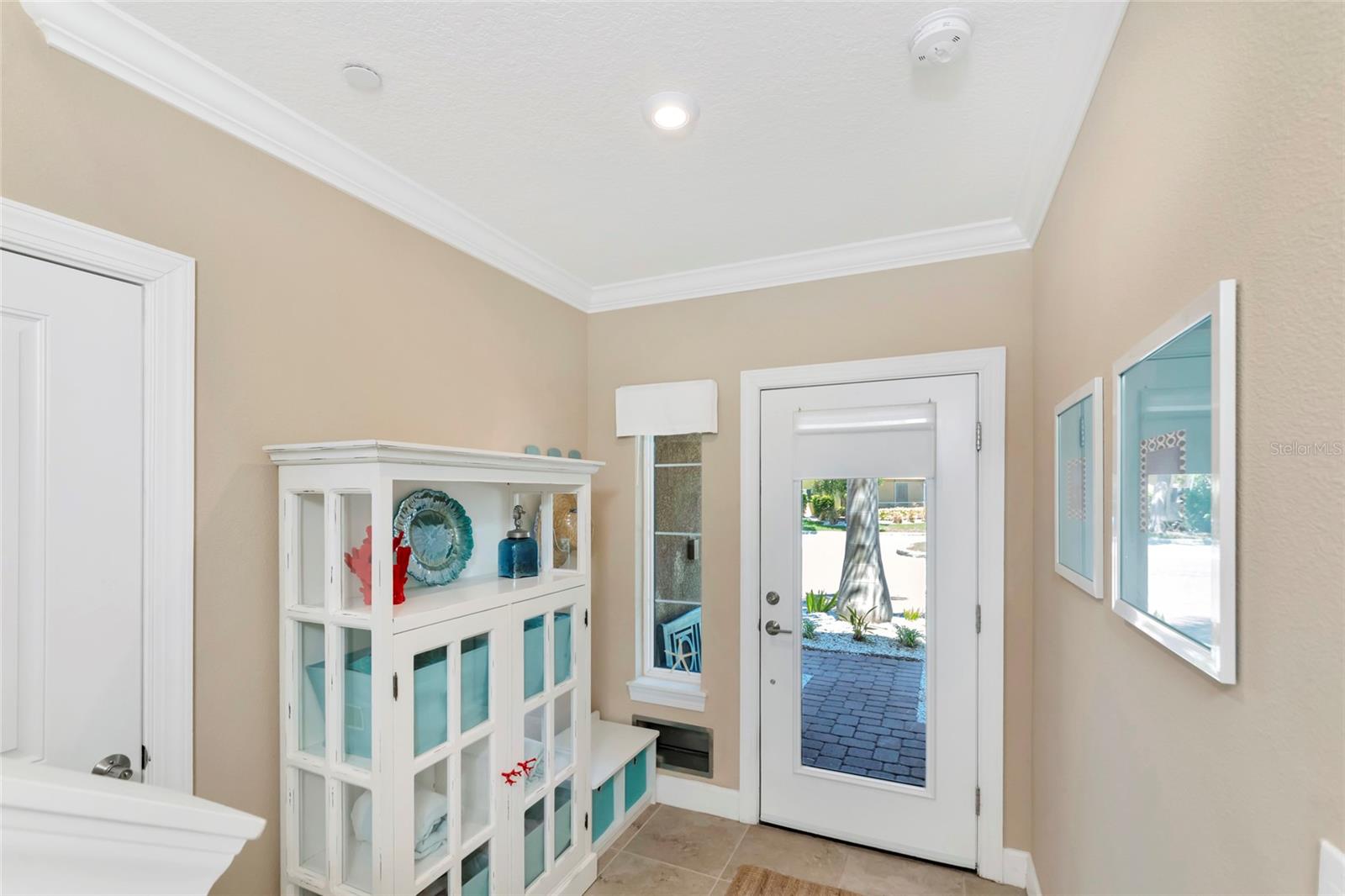 5589 CANNES CIR #4-102 — photo 2