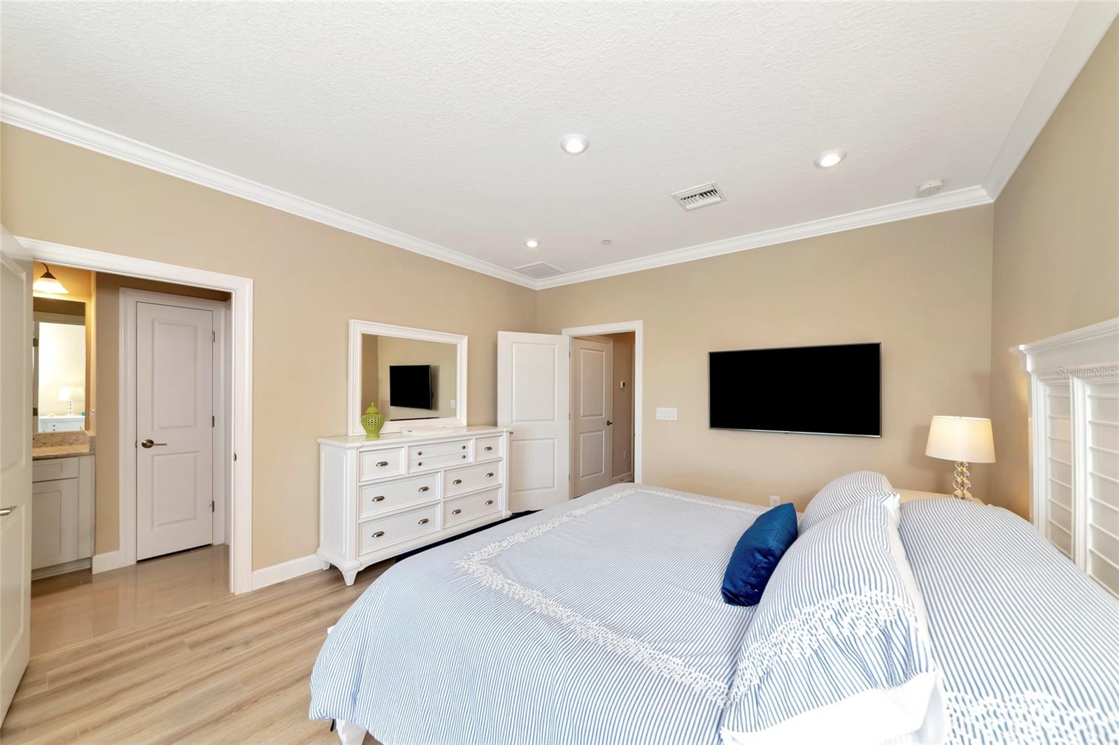 5589 CANNES CIR #4-102 — photo 31