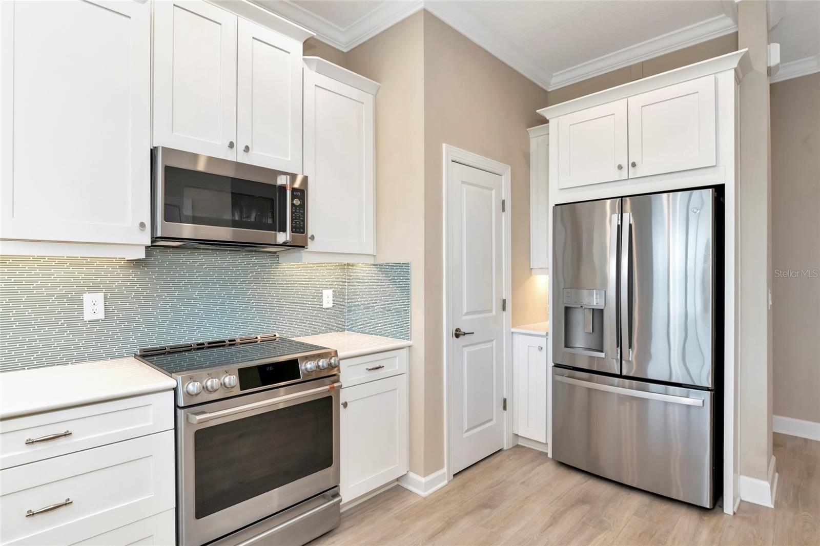 5589 CANNES CIR #4-102 — photo 18