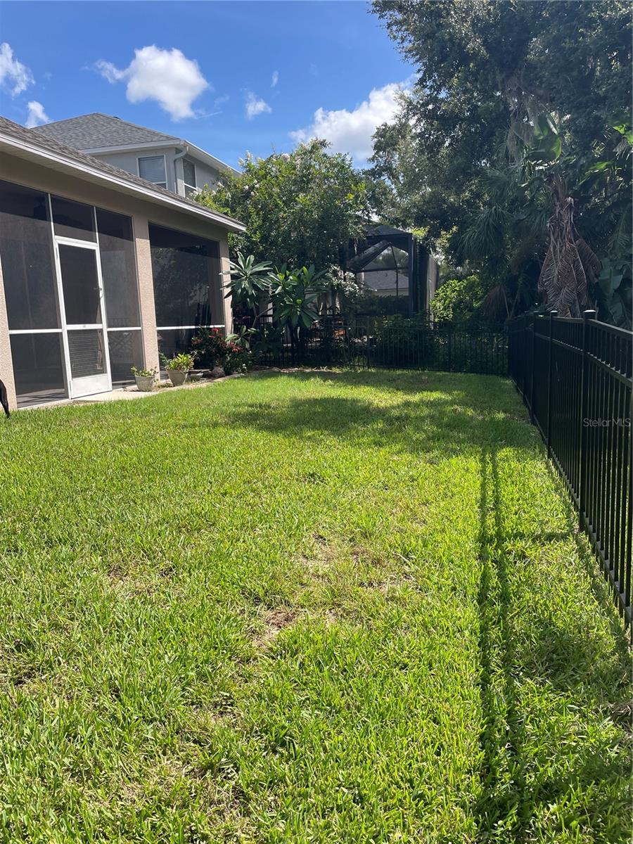 8872 FOUNDERS CIR — photo 19